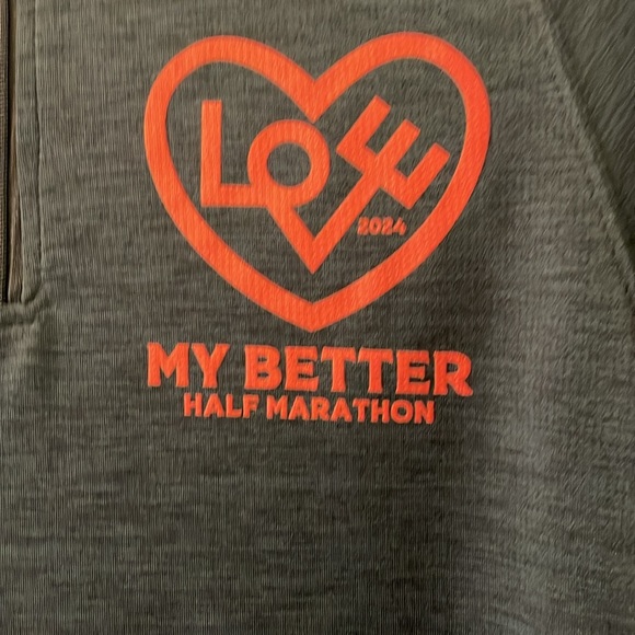 Leslie Jordan womens half zip full sleeve athletic top in size XS NWOT - Picture 3 of 6